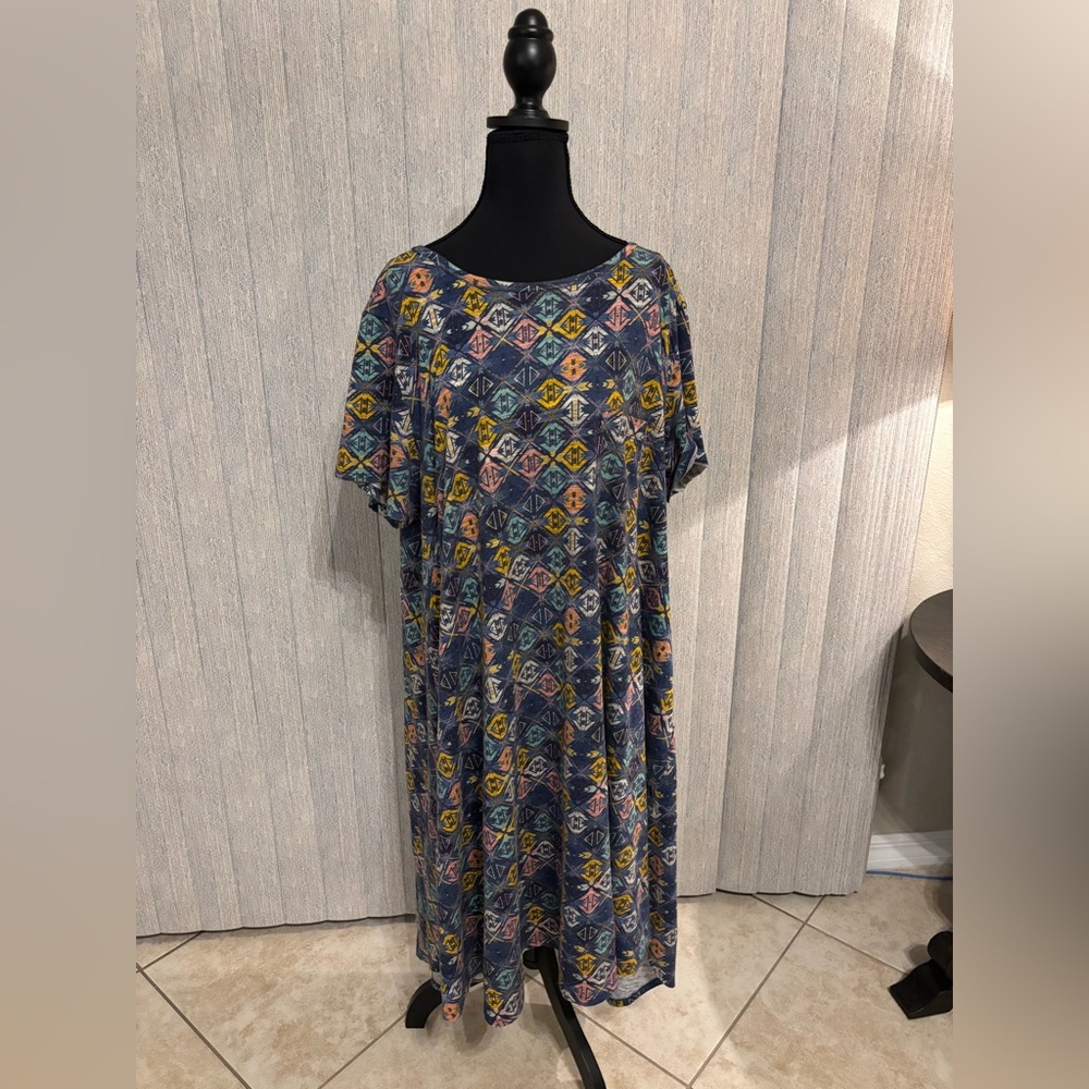 3XL LuLaRoe Carly Hi Low Dress Multicolor